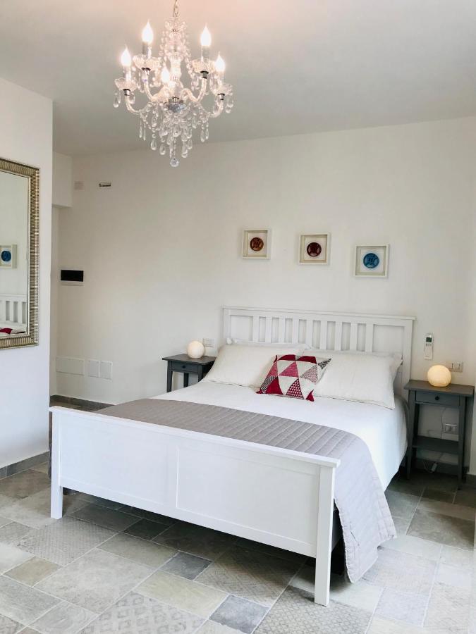 Almasarda Hotel Олбия Екстериор снимка