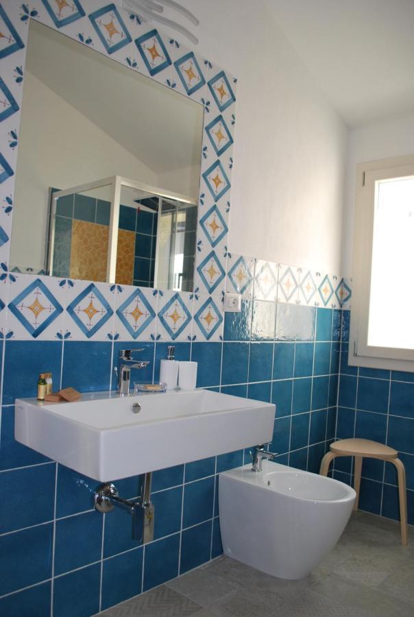 Almasarda Hotel Олбия Екстериор снимка
