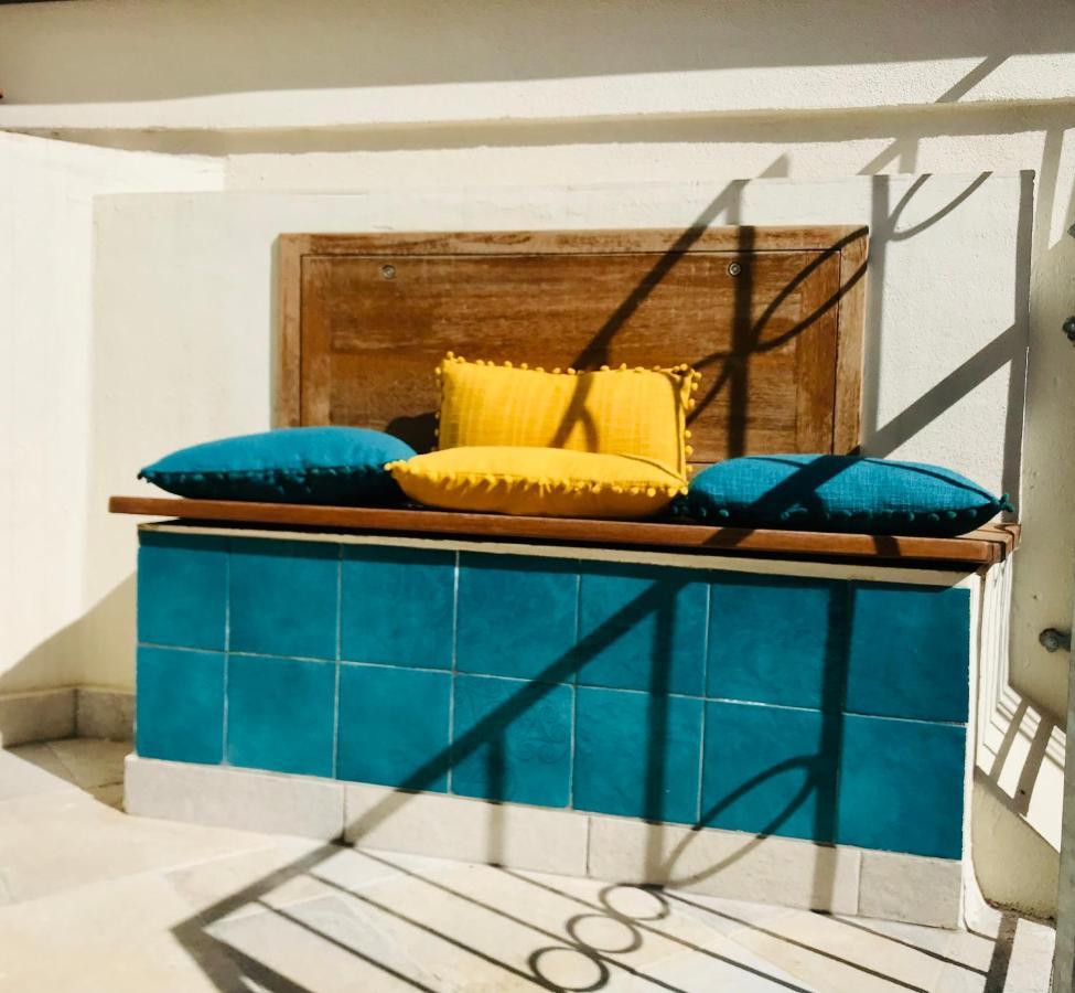 Almasarda Hotel Олбия Екстериор снимка